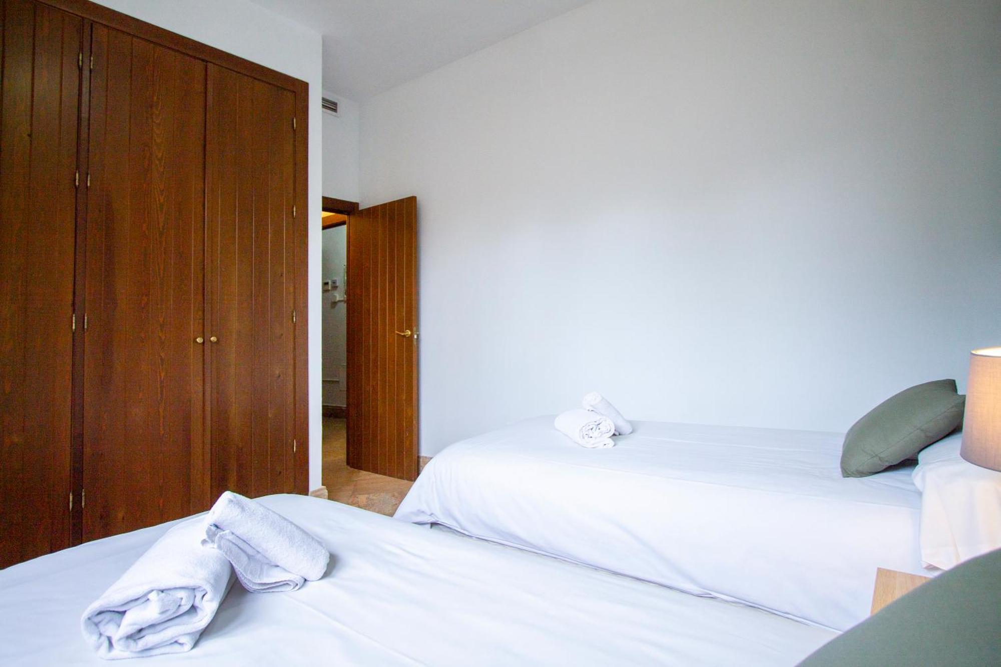 Apartamentos Villablino Arturo Soria Madrid Luaran gambar