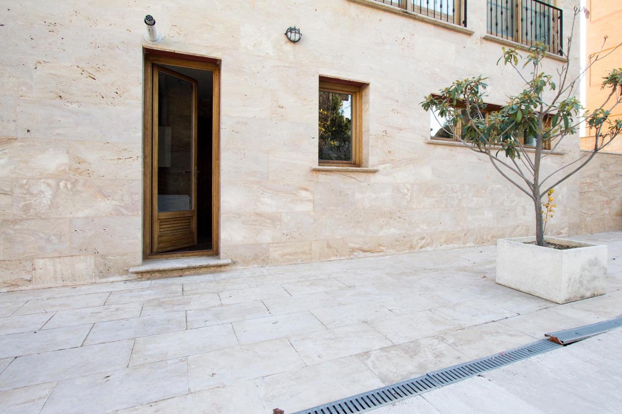 Apartamentos Villablino Arturo Soria Madrid Luaran gambar