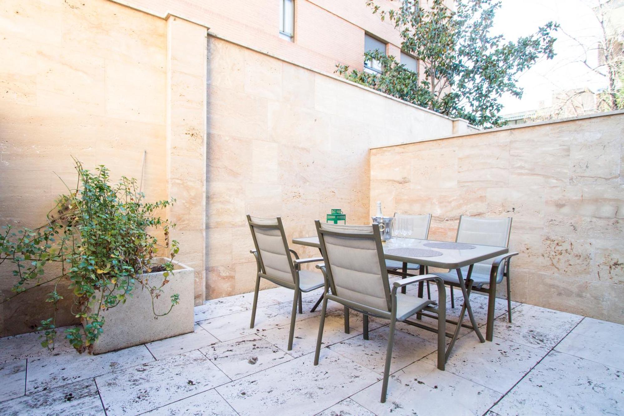 Apartamentos Villablino Arturo Soria Madrid Luaran gambar