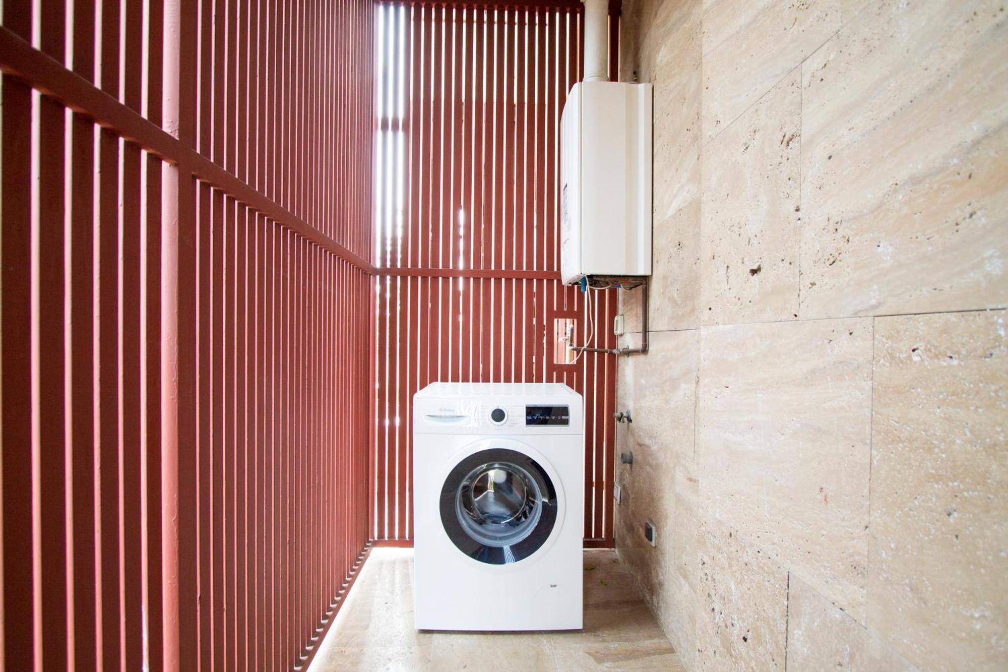 Apartamentos Villablino Arturo Soria Madrid Luaran gambar
