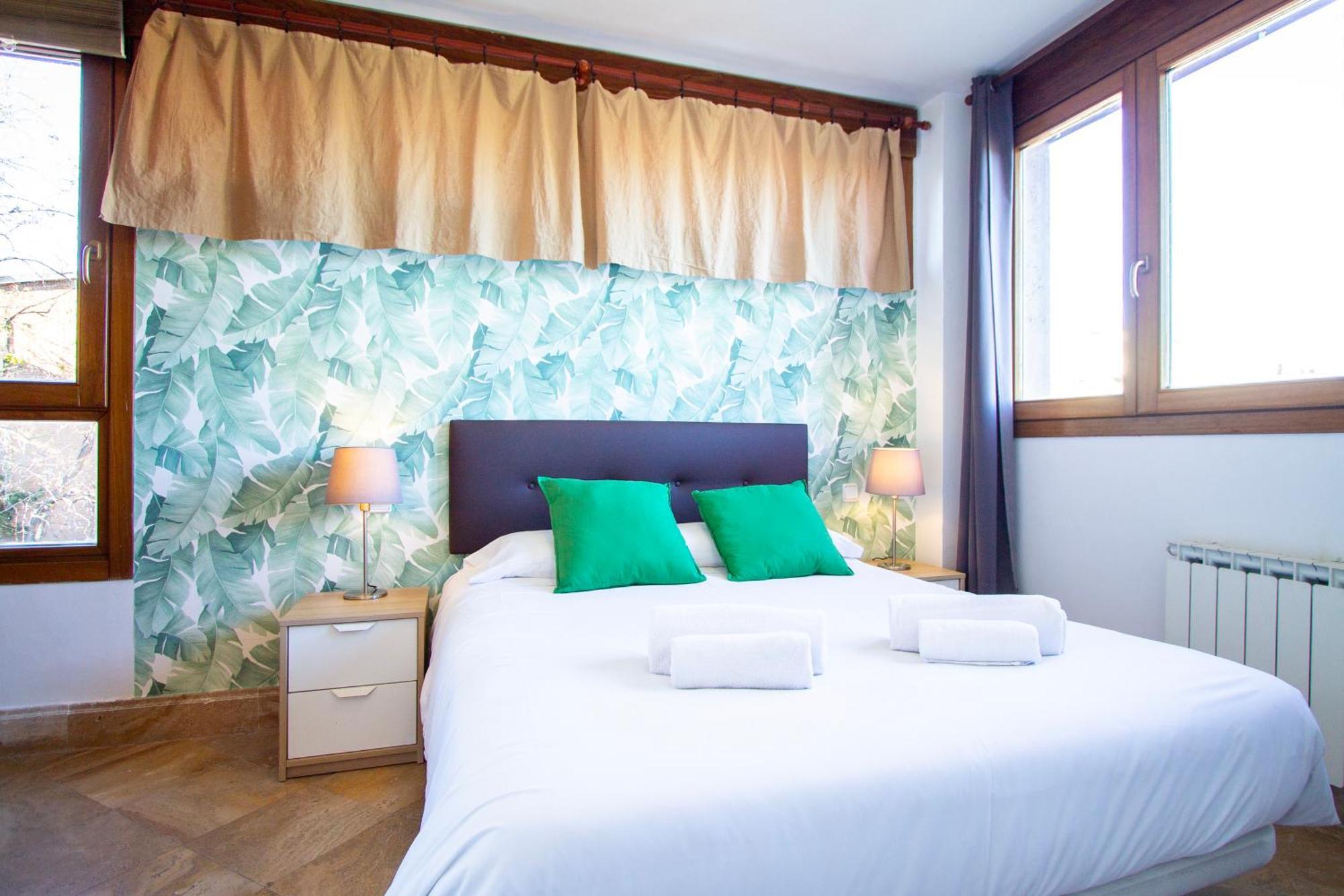 Apartamentos Villablino Arturo Soria Madrid Luaran gambar